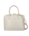 Elegant handbag with zipper pocket.